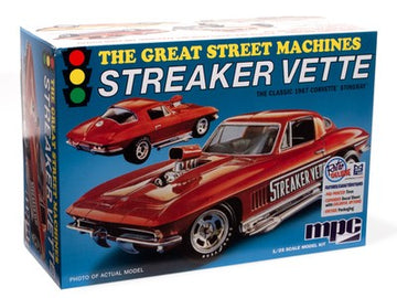 Round 2 MPC 1/25 1967 Chevy Corvette Stingray "Streaker Vette"