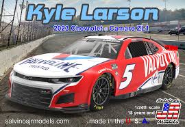 Salvinos Kyle Larson NASCAR Next Gen 2022 Chevy Camaro ZL1 Hendrick #5 1:24 Plastic Model Kit