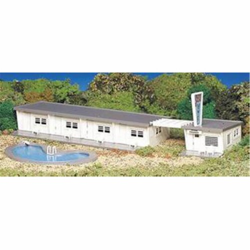 Bachmann Motel w/ Pool (HO Scale)