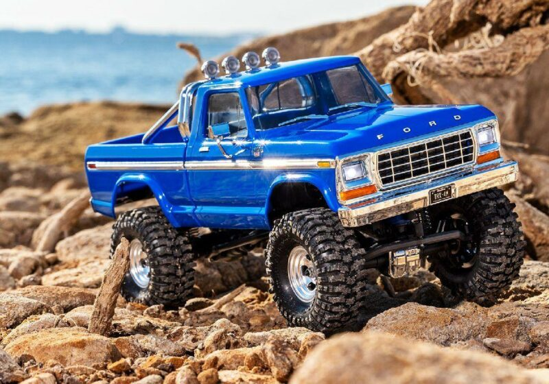 Traxxas TRX-4M 1/18 High Trail Edition Micro Rock Crawler w/Ford F-150 Body (Blue) & TQ 2.4GHz Radio