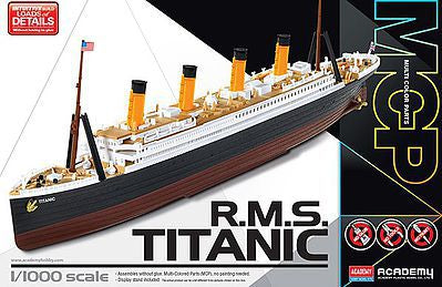 1/1000 RMS Titanic Ocean Liner Snap